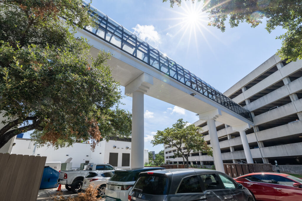 Bilt Marketing captured this photo of Methodist Hospital Specialty and Transplant in San Antonio, Texas. BILT Marketing completed this project for J.E. Travis Painting. 