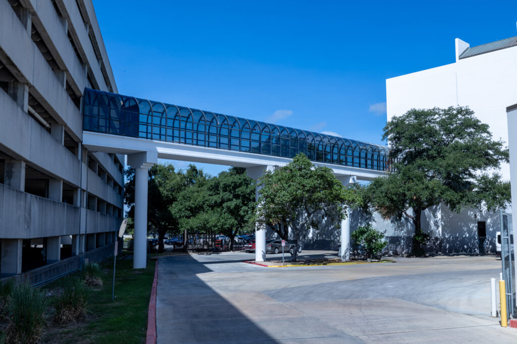 Bilt Marketing captured this photo of Methodist Hospital Specialty and Transplant in San Antonio, Texas. BILT Marketing completed this project for J.E. Travis Painting. 